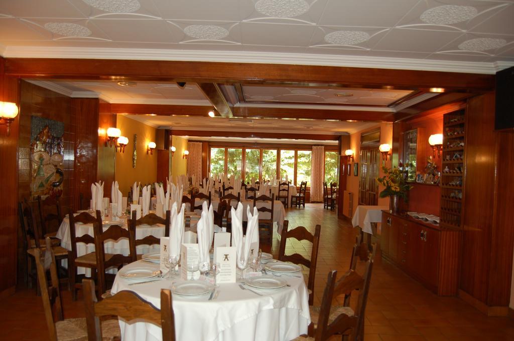 Hostal Torras Sant Hilari Sacalm Zewnętrze zdjęcie