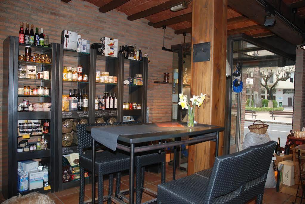 Hostal Torras Sant Hilari Sacalm Zewnętrze zdjęcie