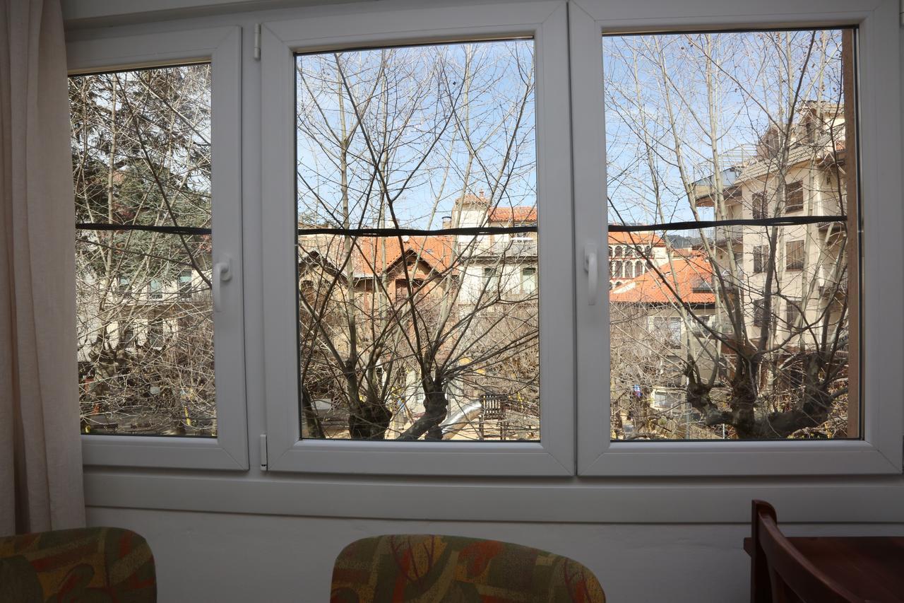 Hostal Torras Sant Hilari Sacalm Zewnętrze zdjęcie