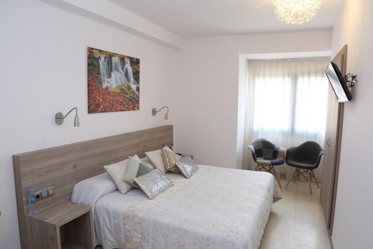 Hostal Torras Sant Hilari Sacalm Zewnętrze zdjęcie