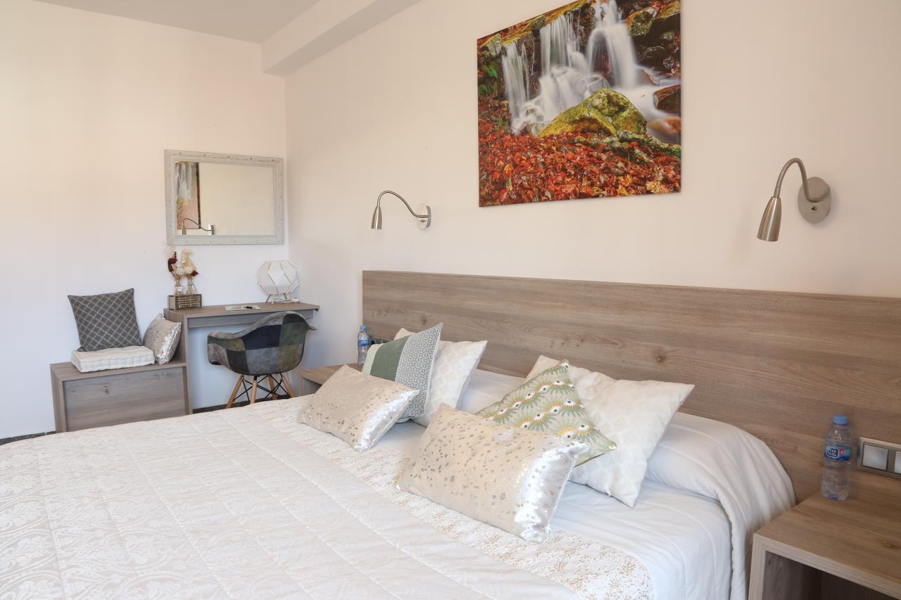 Hostal Torras Sant Hilari Sacalm Zewnętrze zdjęcie